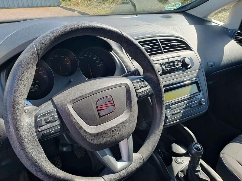 Gebraucht Seat Altea 105 PS (77 kW) 2012 Silber Van / Kleinbus