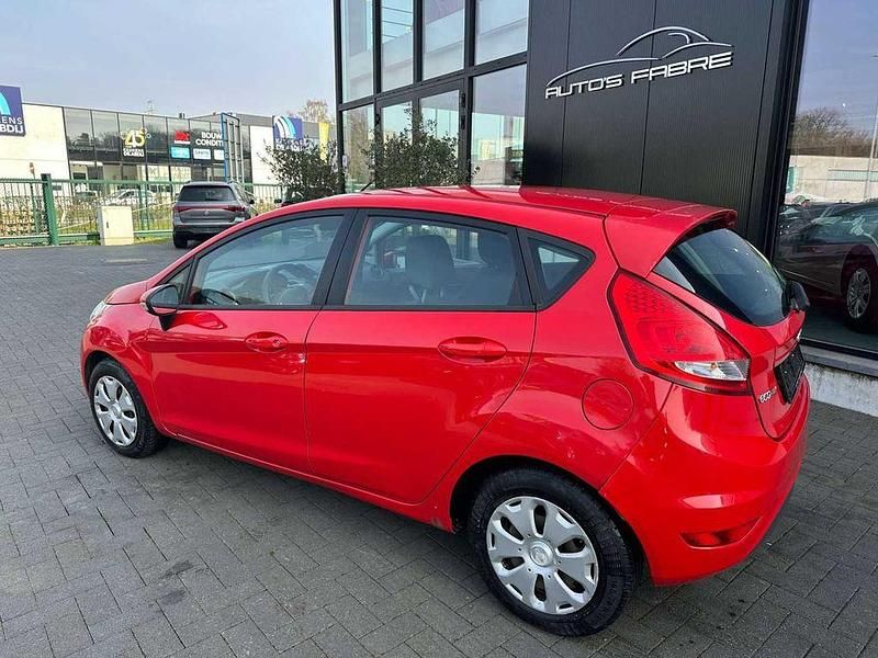 Gebraucht Ford Fiesta Trend 95 PS (69 kW) 2011 Rot Kleinwagen