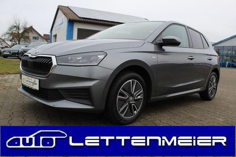 Grau Gebraucht 2024 Skoda Fabia Tour Limousine | 17.790 € (Fairer Preis) - Bild 1/4