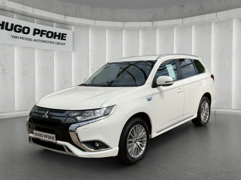 Weiss Gebraucht 2021 Mitsubishi Outlander P-HEV SUV | 21.890 € (Guter Preis) - Bild 1/4