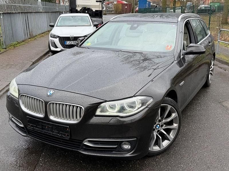 Gebraucht BMW 530 Comfort Edition 258 PS (189 kW) 2014 Braun Limousine