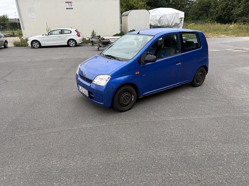Blau Gebraucht 2003 Daihatsu Cuore Kleinwagen | 600 € (Guter Preis) - Bild 1/4
