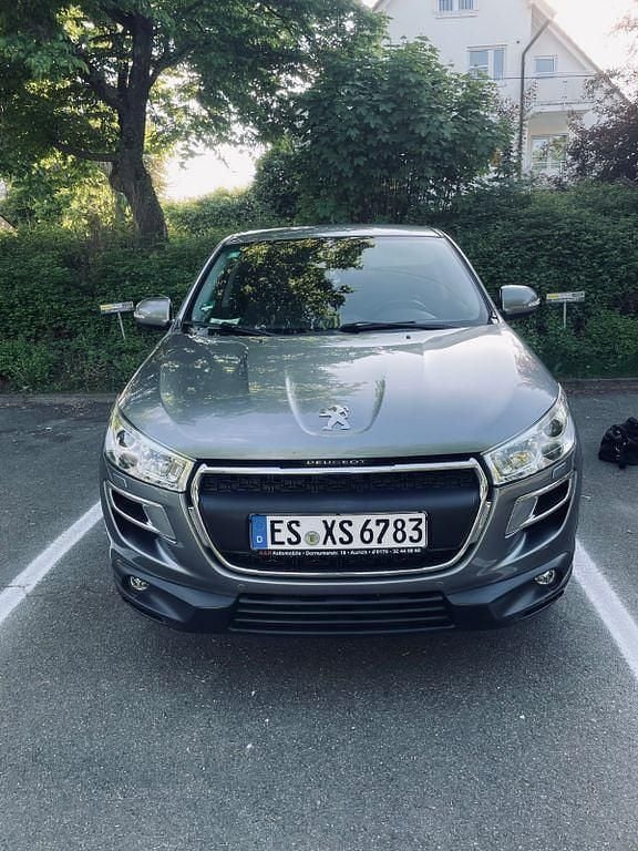 Gebraucht Peugeot 4008 Allure 150 PS (110 kW) 2013 Grau SUV