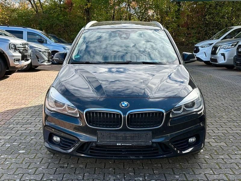 Gebraucht BMW 220 Gran Tourer Sport Line 190 PS (139 kW) 2015 Schwarz Van / Kleinbus
