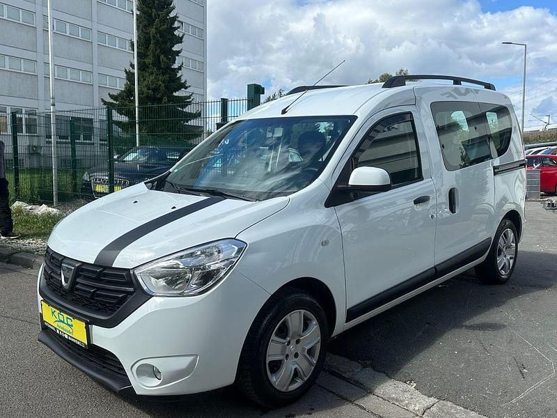 Gebraucht Dacia Dokker Lauréate 102 PS (75 kW) 2017 Weiß Van / Kleinbus