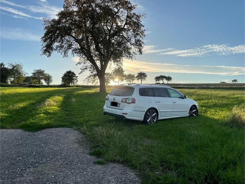 Gebraucht VW Passat R 299 PS (219 kW) 2010 Weiß Kombi