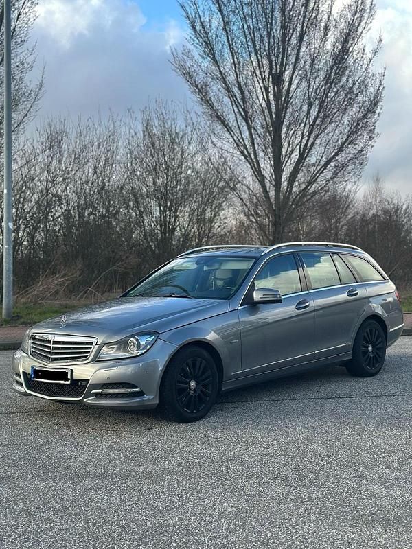 Gebraucht Mercedes C220 Elegance 170 PS (125 kW) 2012 Grau Kombi