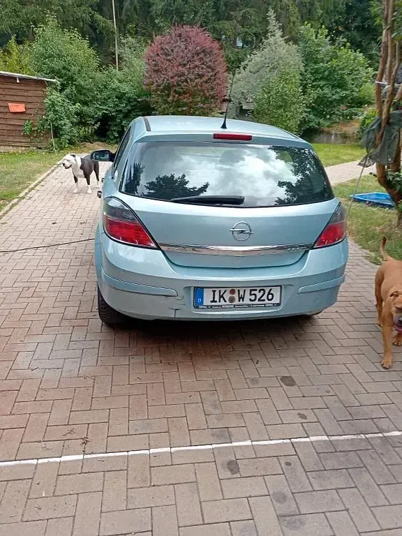 Gebraucht Opel Astra Edition 90 PS (66 kW) 2009 Blau Limousine