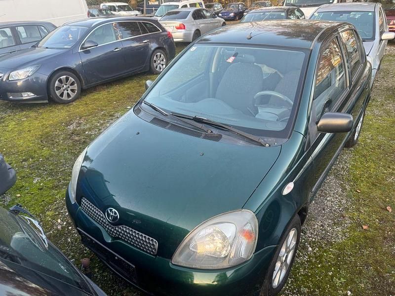 Gebraucht 2003 Toyota Yaris Luna Limousine | 1.500 € (Guter Preis) - Bild 1/4