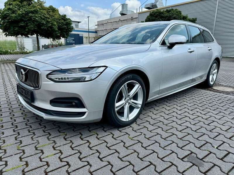 Silber Gebraucht 2021 Volvo V90 Momentum Kombi | 29.480 € (Superpreis) - Bild 1/4