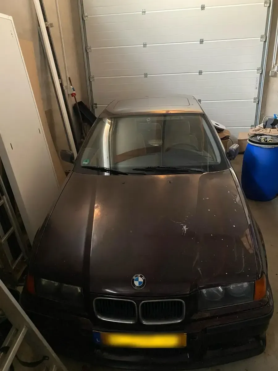 Gebraucht BMW 320 150 PS (110 kW) 1994 Rot Limousine