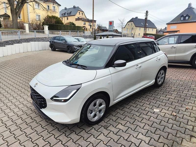 Neu Suzuki Swift Comfort 83 PS (61 kW) 2025 Blau Limousine