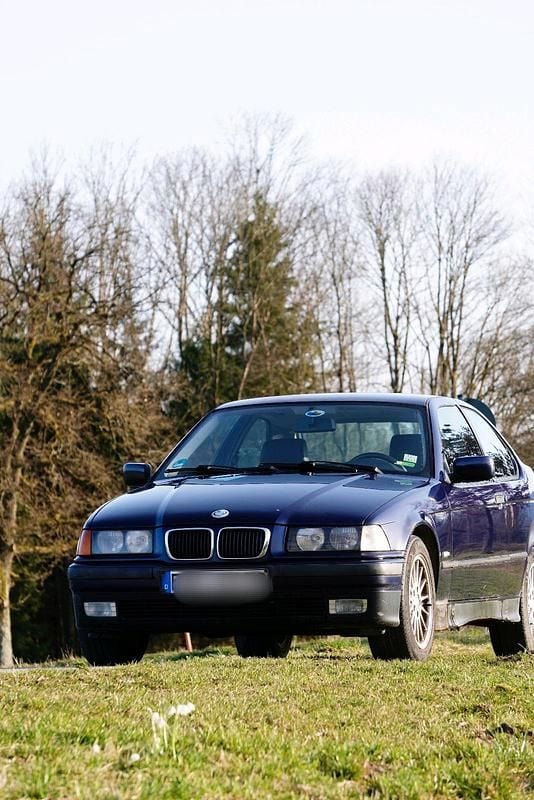 Gebraucht BMW 316 102 PS (75 kW) 1998 Blau Limousine