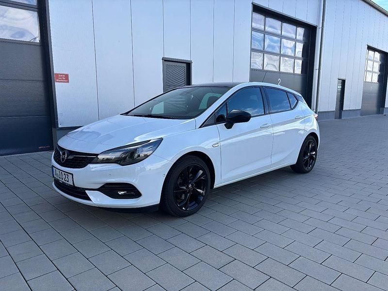 Weiß Gebraucht 2020 Opel Astra GS Line Limousine | 12.200 € (Guter Preis) - Bild 1/4