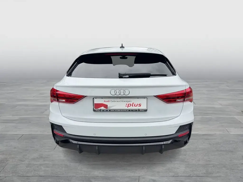 Gebraucht Audi Q3 Sportback S-Line 150 PS (110 kW) 2025 Gletscherweiß metallic SUV