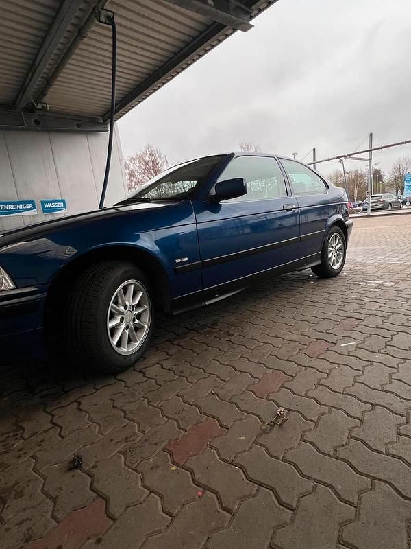 Gebraucht BMW 318 140 PS (102 kW) 1998 Blau Coupé