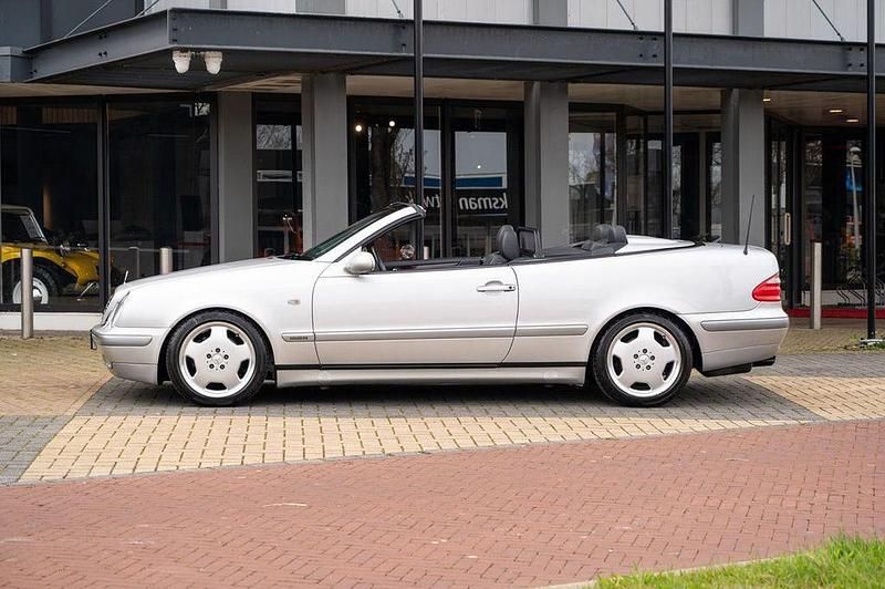 Gebraucht Mercedes CLK320 Elegance 224 PS (164 kW) 2000 Silber Cabrio