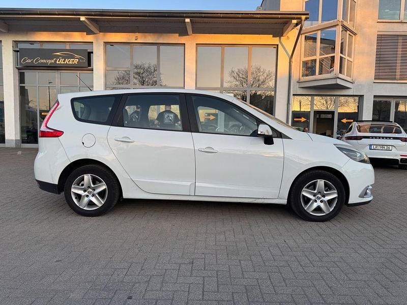 Gebraucht Renault Scénic III 110 PS (80 kW) 2013 Weiß Van / Kleinbus