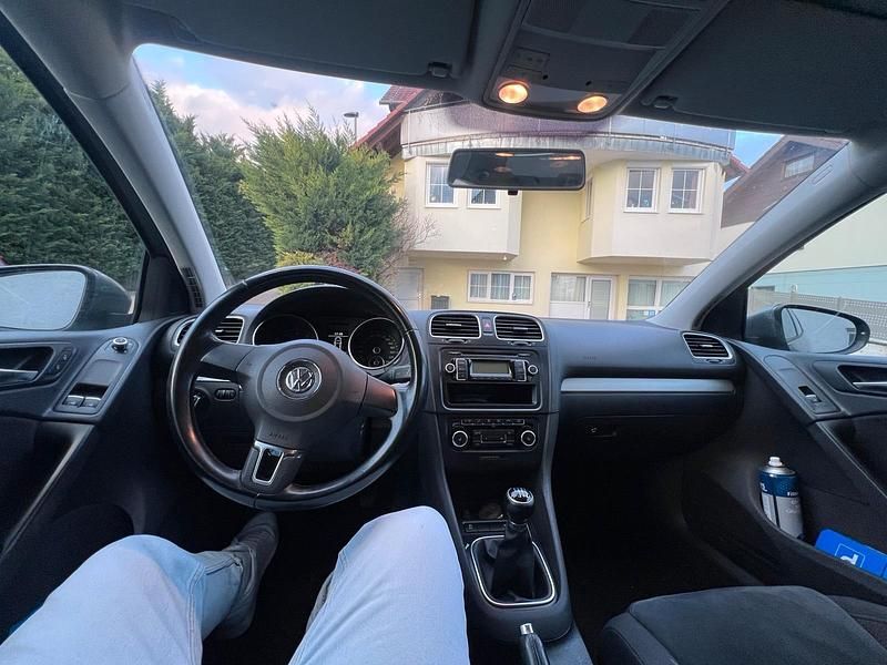 Gebraucht VW Golf 122 PS (89 kW) 2011 Grau Coupé