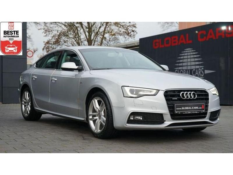 Eissilber (metallic) Gebraucht 2013 Audi A5 Limousine | 14.885 € (Fairer Preis) - Bild 1/4