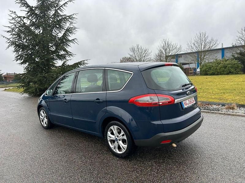 Gebraucht Ford S-MAX Titanium 140 PS (102 kW) 2014 Blau Van / Kleinbus