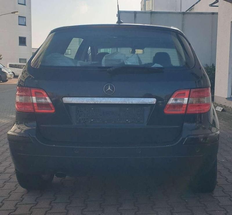Gebraucht Mercedes B170 116 PS (85 kW) 2005 Schwarz Van / Kleinbus