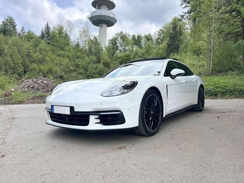 Weiß Gebraucht 2018 Porsche Panamera 4S Sport Turismo Limousine | 59.950 € (Superpreis) - Bild 1/4