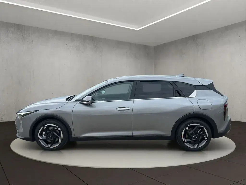 Neu Kia K4 150 PS (110 kW) 2026 Stahlgrau met. Limousine