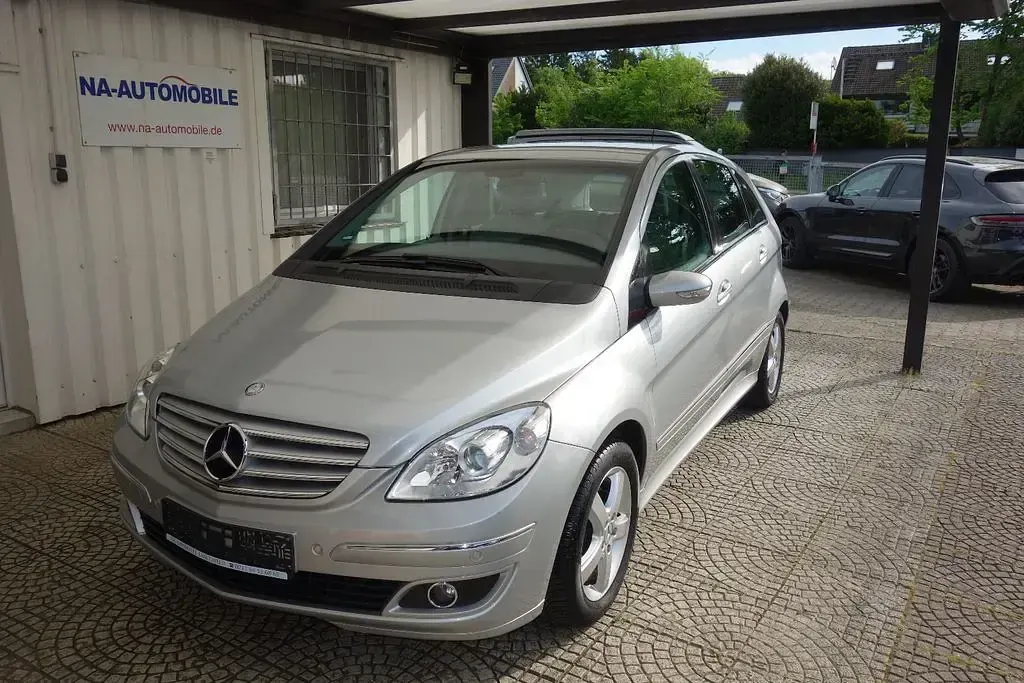 Second-hand Mercedes B200 140 CP (102 kW) 2007 Argintiu Monovolum