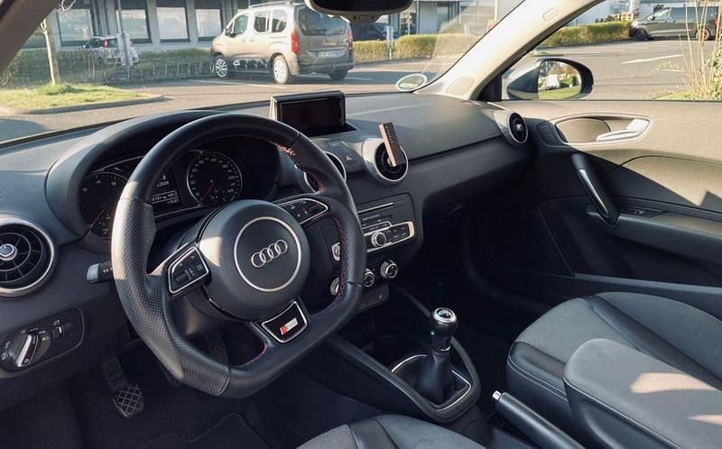 Gebraucht Audi A1 S-Line 95 PS (69 kW) 2017 Grau Kleinwagen