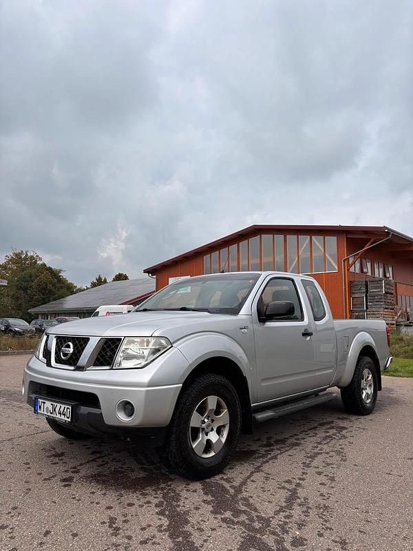 Silber Gebraucht 2007 Nissan Navara Abholung | 8.700 € (Guter Preis) - Bild 1/4