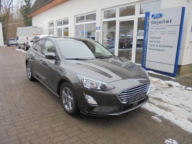 Gebraucht Ford Focus Cool & Connect 125 PS (91 kW) 2022 Grau Limousine