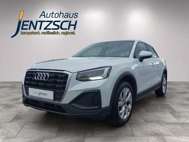 Gebraucht Audi Q2 Advanced 150 PS (110 kW) 2022 Gletscherweiß metallic SUV