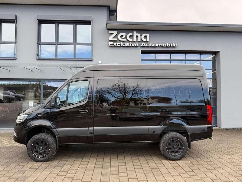 Gebraucht Mercedes Sprinter 190 PS (139 kW) 2021 Obsidianschwarz Van