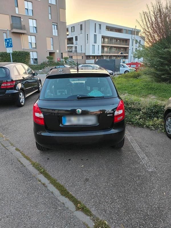 Gebraucht Skoda Fabia 105 PS (77 kW) 2014 Schwarz Limousine