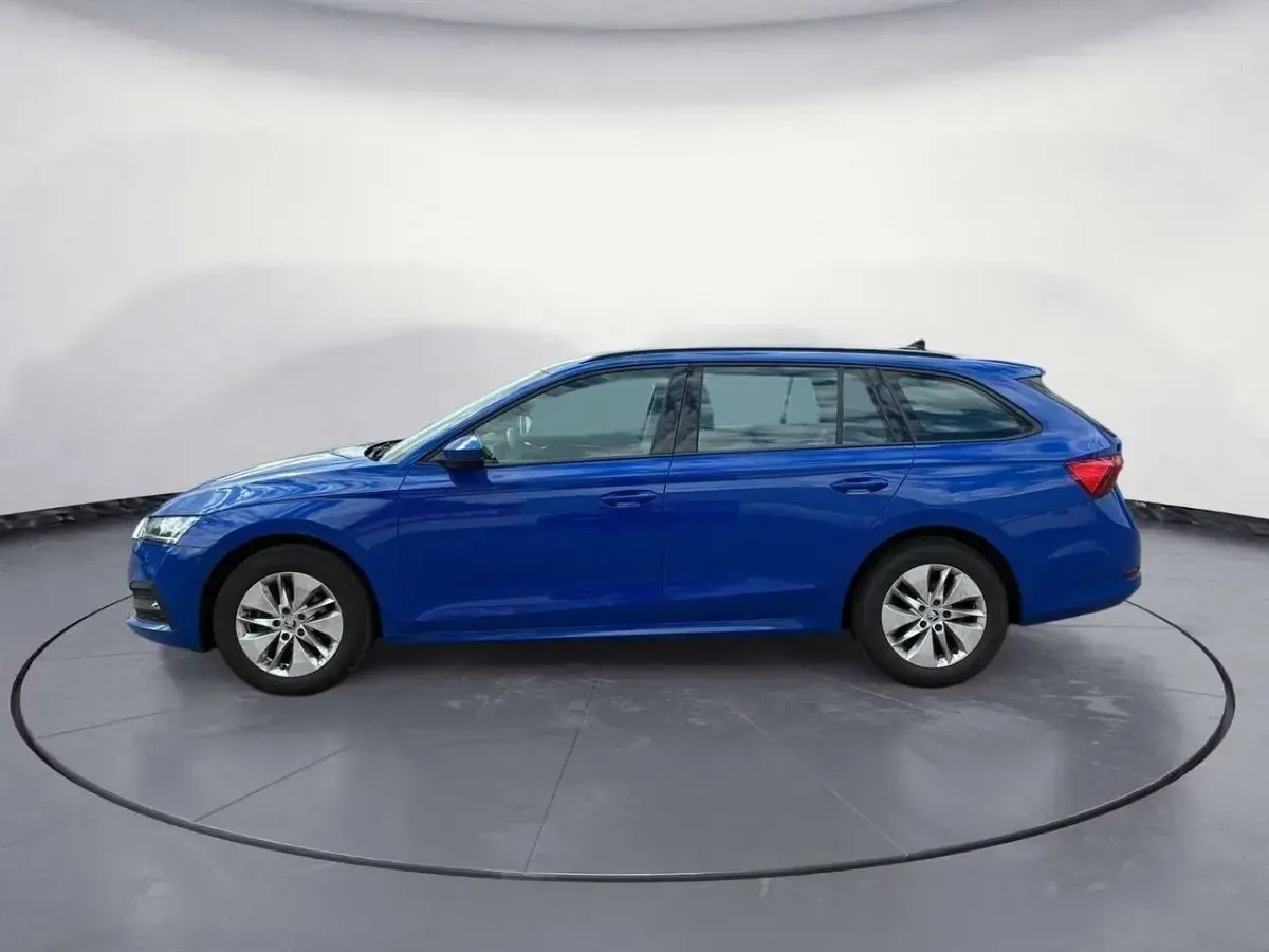 Gebraucht Skoda Octavia Ambition 116 PS (85 kW) 2021 Blau Limousine