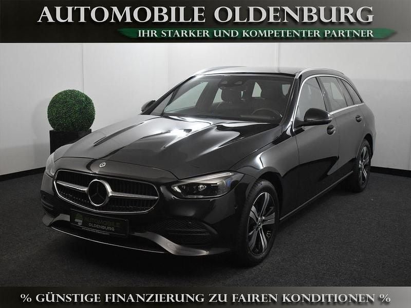 Gebraucht Mercedes C300 Avantgarde 265 PS (194 kW) 2022 Schwarz Limousine