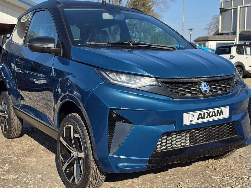 Neu Aixam Crossover Premium 2025 Saphirblaumetallic Kleinwagen