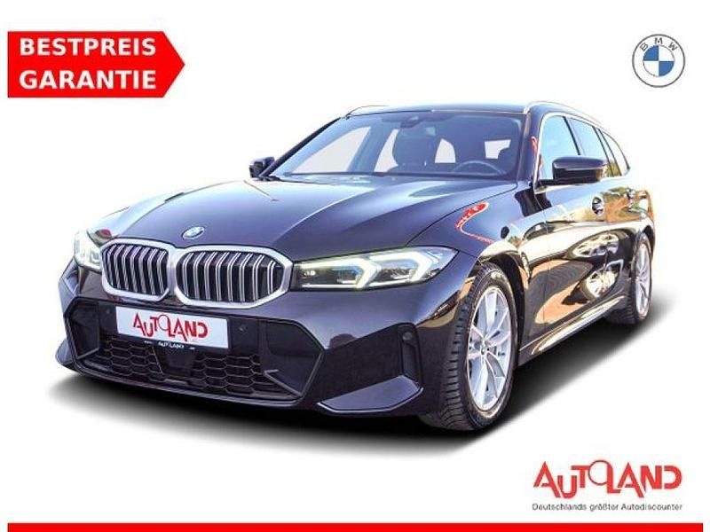 Gebraucht BMW 330 286 PS (210 kW) 2023 Saphirschwarzmet. (metallic) Kombi