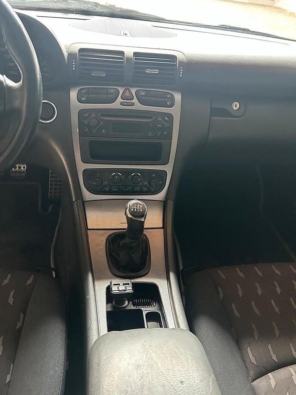 Gebraucht Mercedes C200 180 PS (132 kW) 2003 Silber Coupé