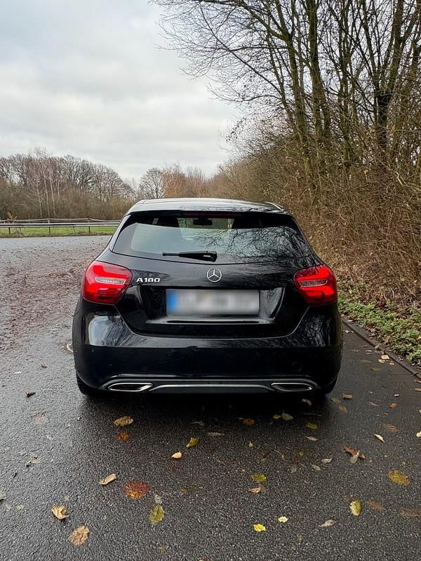 Gebraucht Mercedes A180 AMG 122 PS (89 kW) 2016 Schwarz Kleinwagen