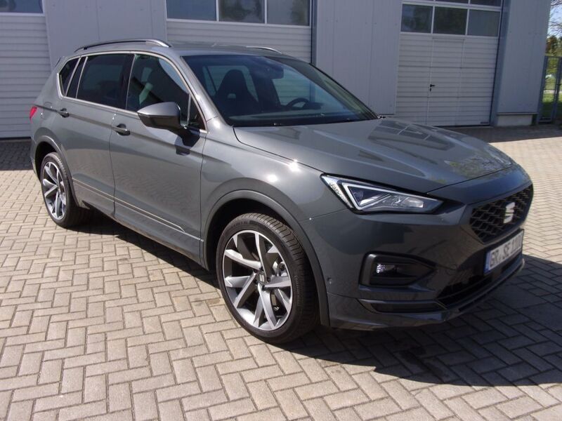 Grau Gebraucht 2023 Seat Tarraco FR SUV | 41.900 € (Teuer) - Bild 1/4