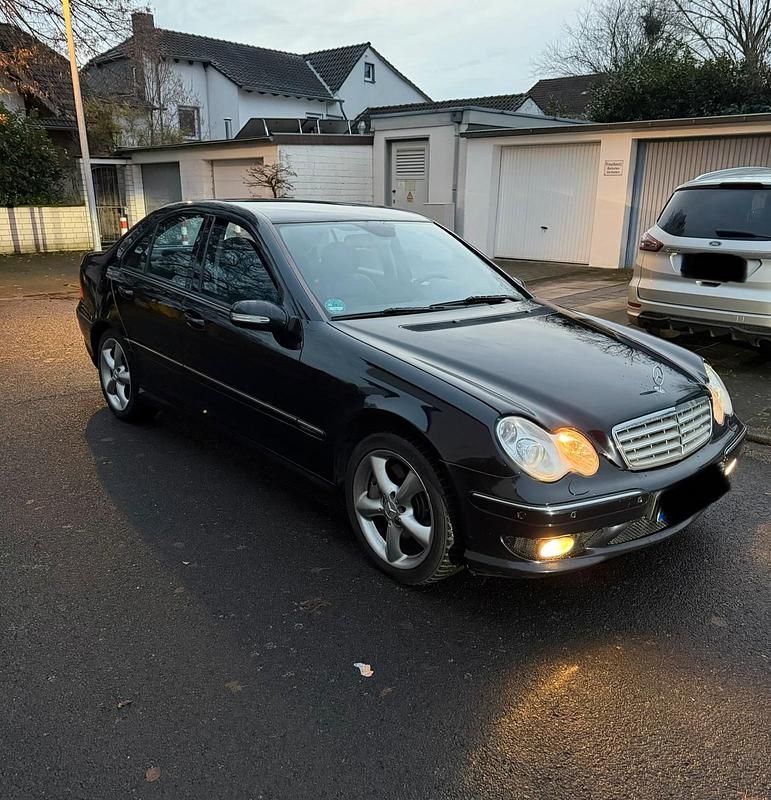Gebraucht Mercedes C320 Sport Edition 224 PS (164 kW) 2006 Schwarz Limousine