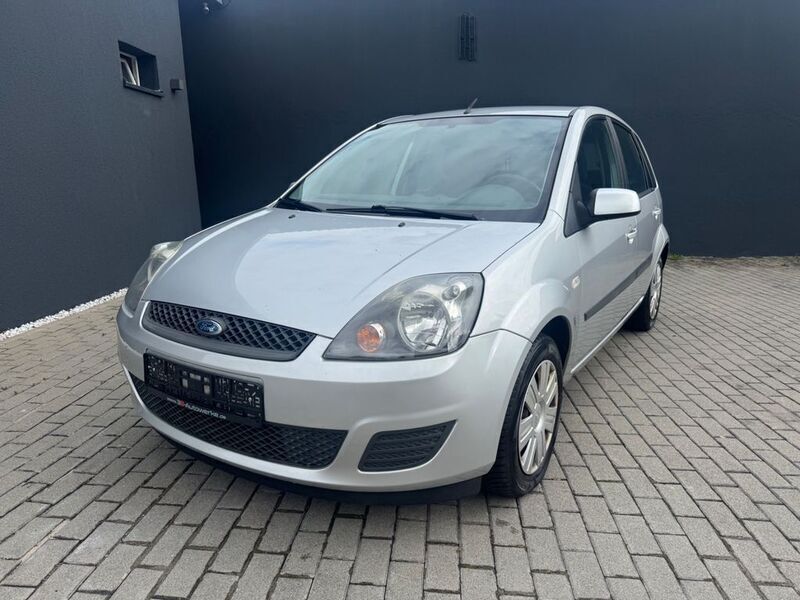 Silber Gebraucht 2008 Ford Fiesta Kleinwagen | 2.290 € (Fairer Preis) - Bild 1/4