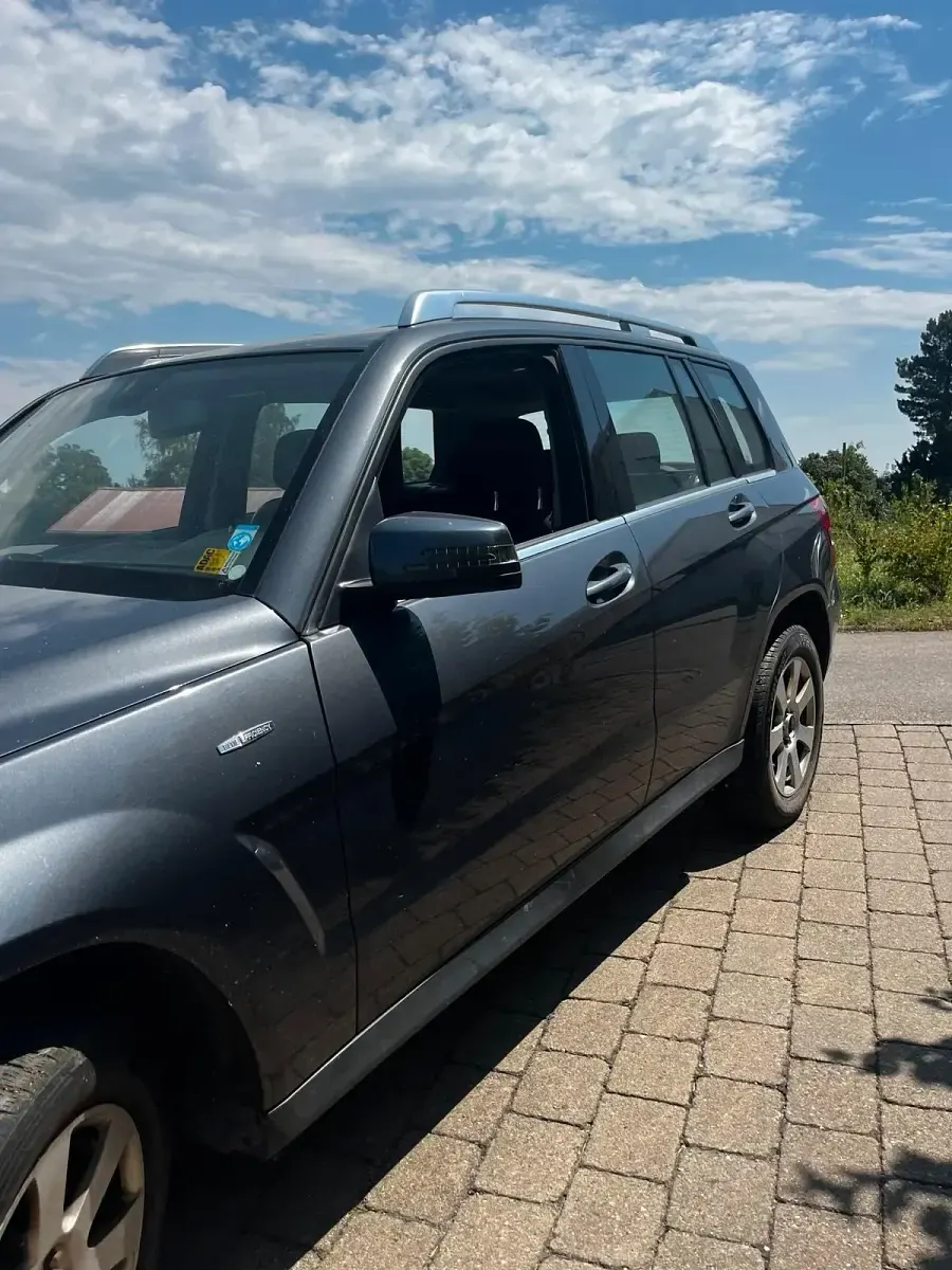 Gebraucht Mercedes GLK250 214 PS (157 kW) 2010 Schwarz SUV