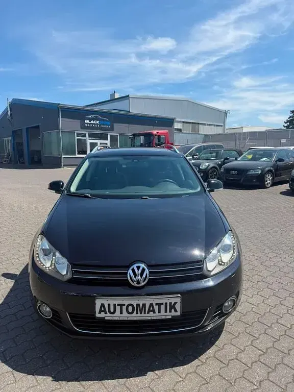 Gebraucht VW Golf VI Style 140 PS (102 kW) 2011 Schwarz Kleinwagen