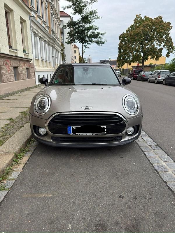 Grau Gebraucht 2017 Mini Cooper Clubman Kombi | 13.699 € (Guter Preis) - Bild 1/4