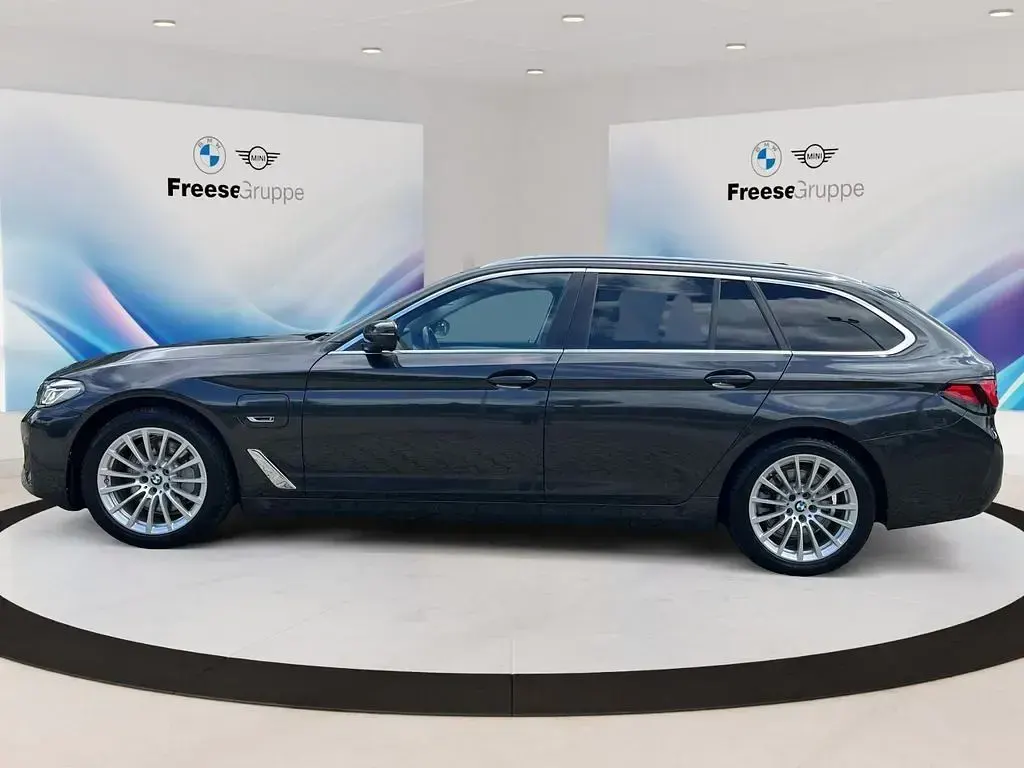 Gebraucht BMW 530e iPerformance 184 PS (135 kW) 2022 Grau Limousine