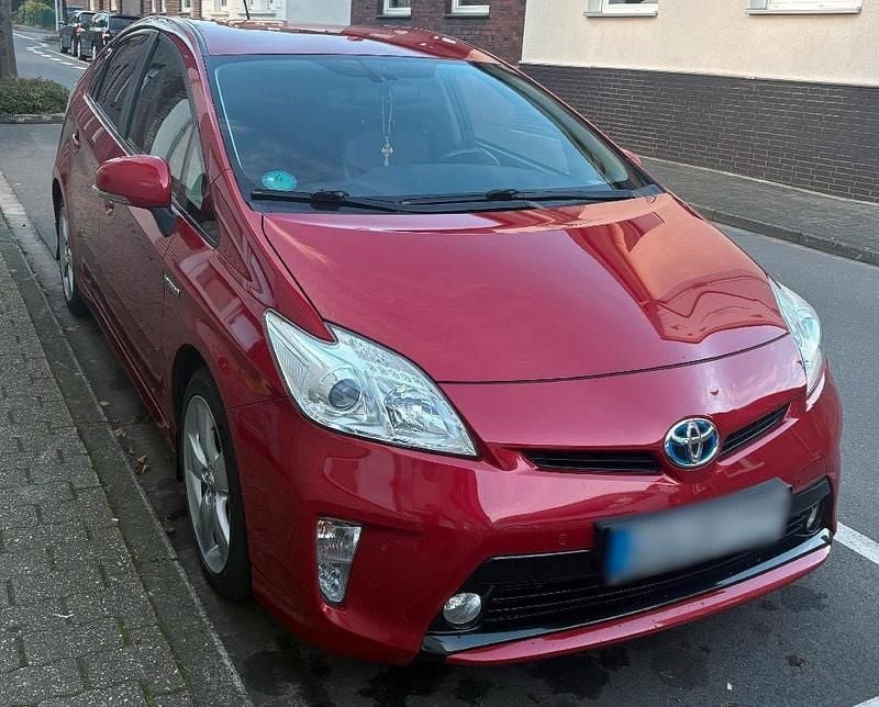 Rot Gebraucht 2012 Toyota Prius Limousine | 11.500 € (Fairer Preis) - Bild 1/4