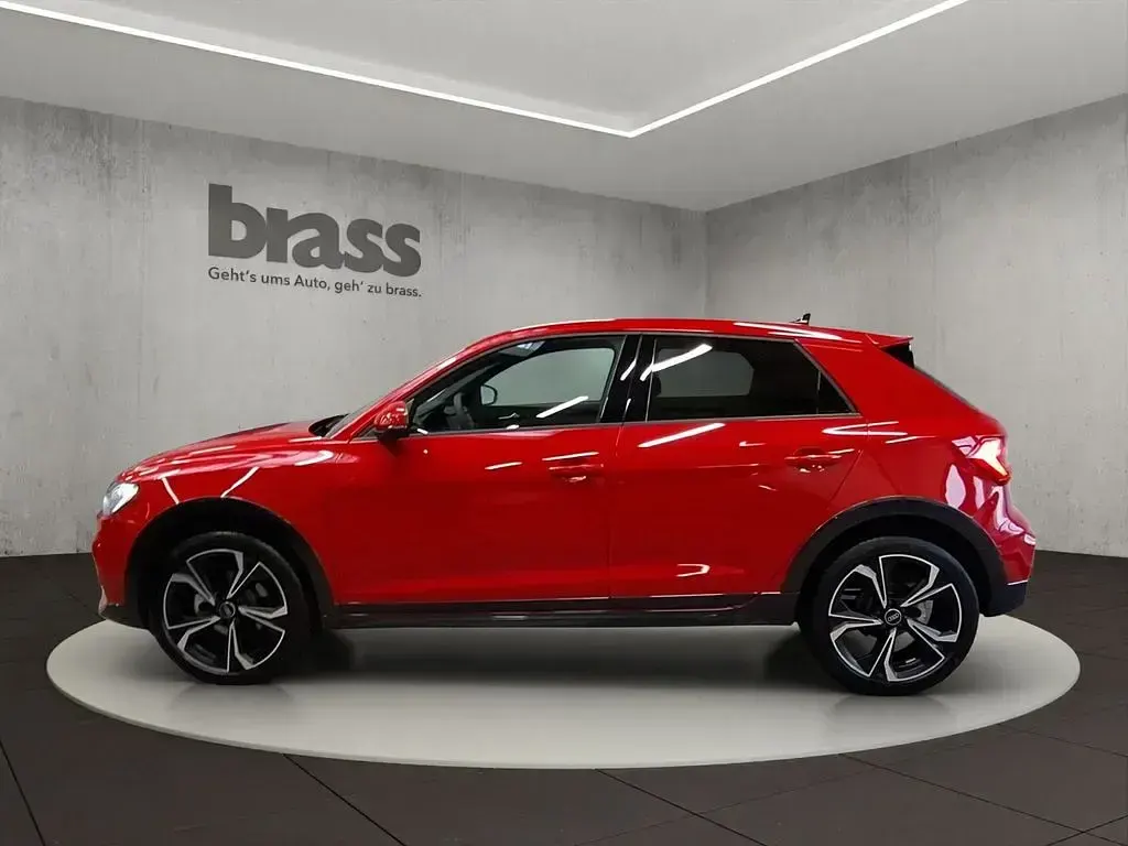 Gebraucht Audi A1 Basis 150 PS (110 kW) 2024 Progressivrot metallic SUV